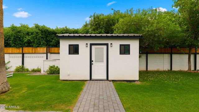 6715 E MONTECITO Avenue, Scottsdale, AZ 85251