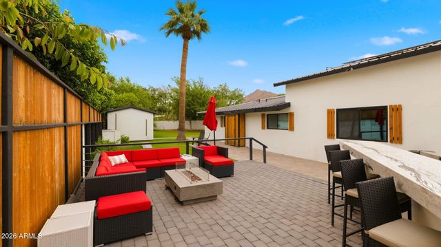 6715 E MONTECITO Avenue, Scottsdale, AZ 85251