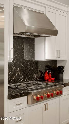 6715 E MONTECITO Avenue, Scottsdale, AZ 85251