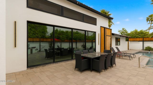 6715 E MONTECITO Avenue, Scottsdale, AZ 85251