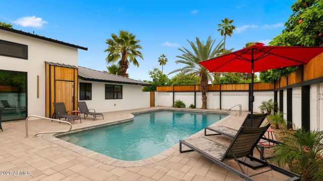 6715 E MONTECITO Avenue, Scottsdale, AZ 85251