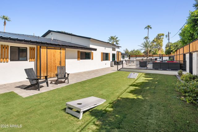 6715 E MONTECITO Avenue, Scottsdale, AZ 85251