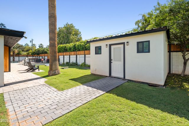 6715 E MONTECITO Avenue, Scottsdale, AZ 85251