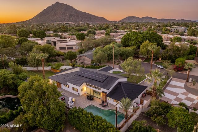 6715 E MONTECITO Avenue, Scottsdale, AZ 85251