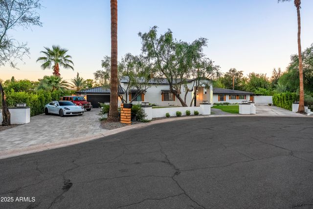 6715 E MONTECITO Avenue, Scottsdale, AZ 85251