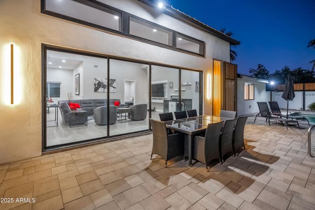 6715 E MONTECITO Avenue, Scottsdale, AZ 85251