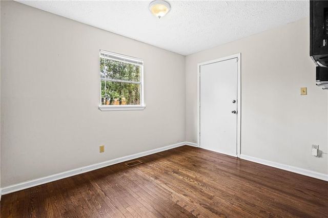 1993 Akron SE Drive, Atlanta, GA 30315