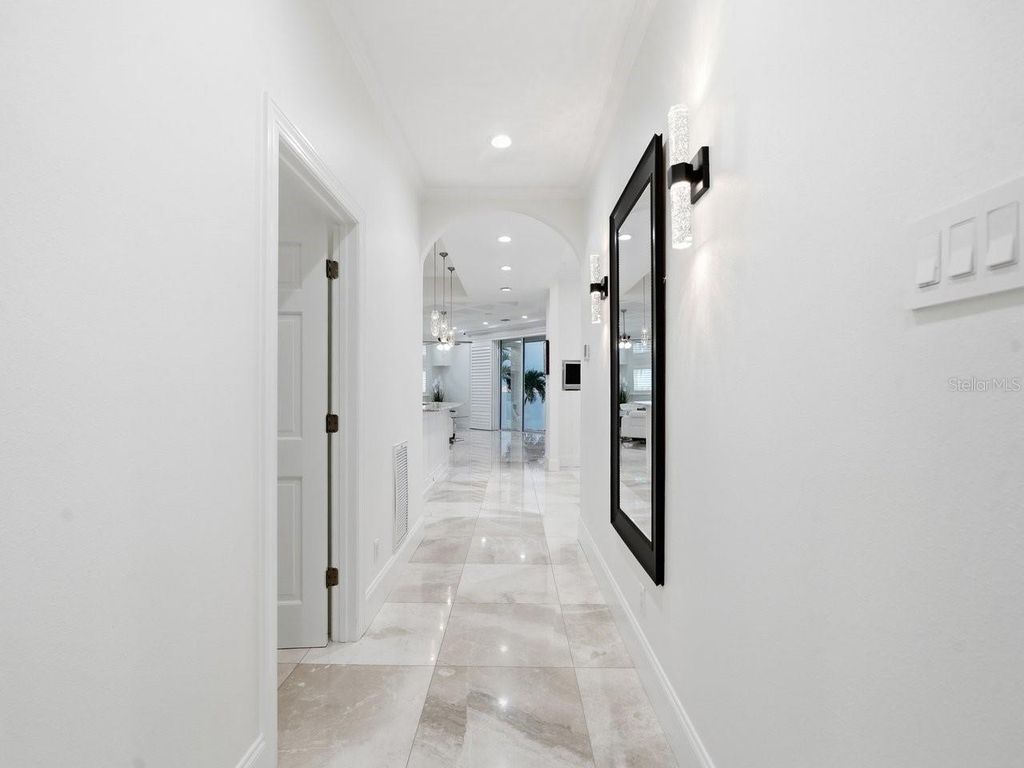 Image 14 of property listing at Address unavailable.
