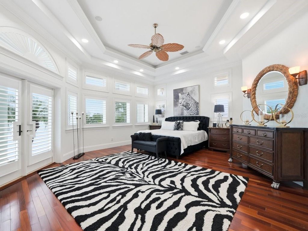 Image 23 of property listing at Address unavailable.