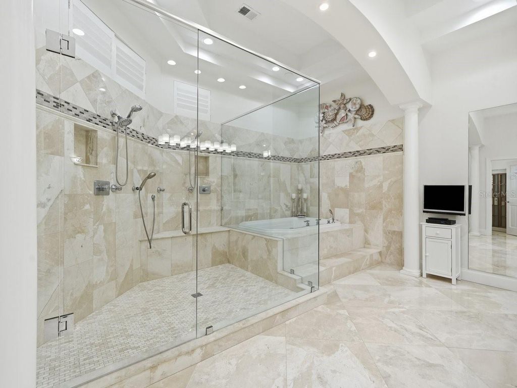 Image 25 of property listing at Address unavailable.