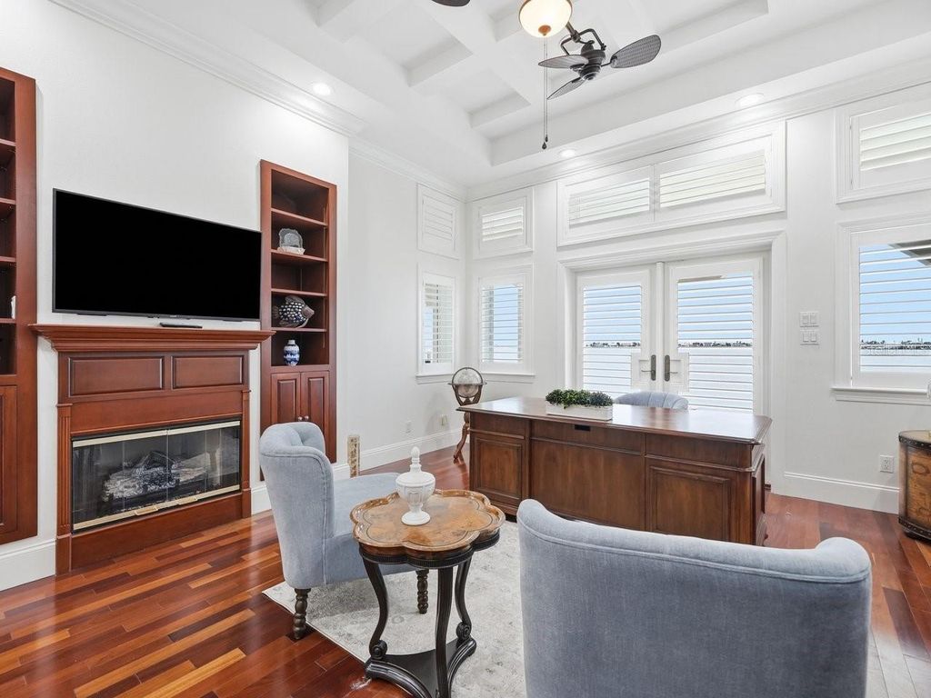 Image 31 of property listing at Address unavailable.