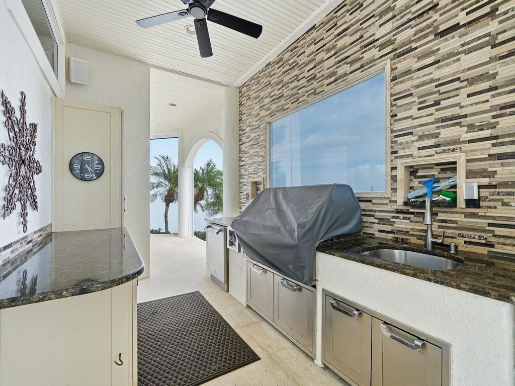 Image 34 of property listing at Address unavailable.