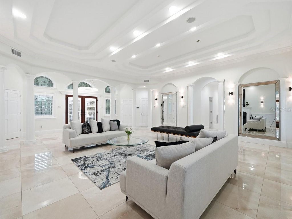 Image 7 of property listing at Address unavailable.