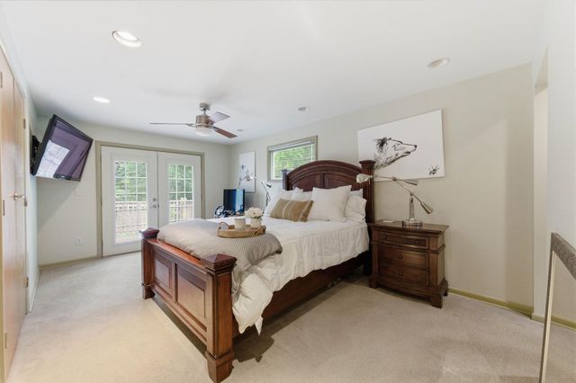 102 S Lochinvar St, Wichita, KS 67207