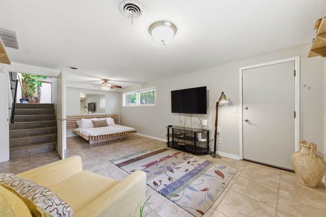 102 S Lochinvar St, Wichita, KS 67207