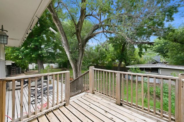 102 S Lochinvar St, Wichita, KS 67207