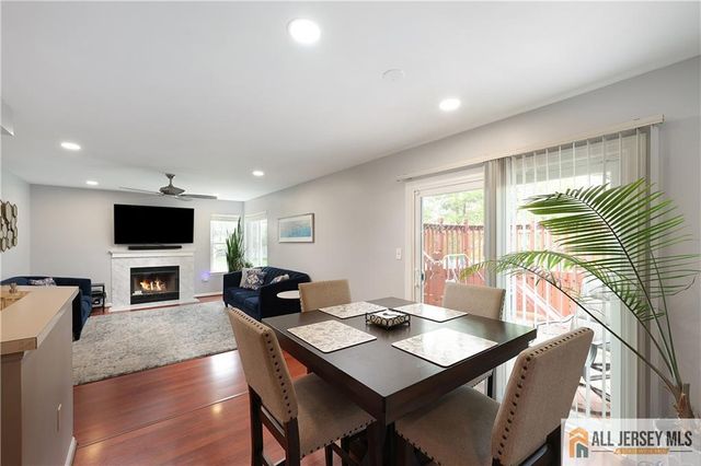 160 Buttonwood Drive, Piscataway, NJ 08854