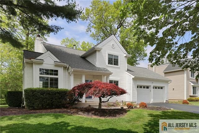 160 Buttonwood Drive, Piscataway, NJ 08854