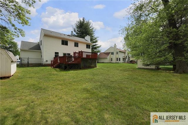 160 Buttonwood Drive, Piscataway, NJ 08854