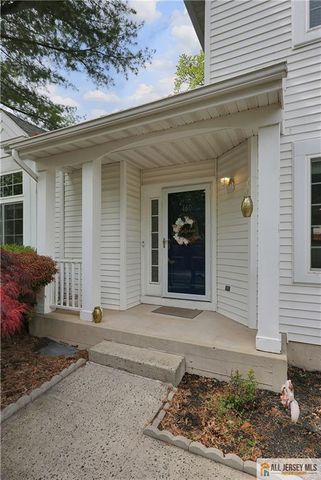 160 Buttonwood Drive, Piscataway, NJ 08854