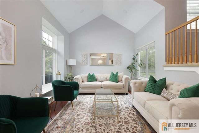 160 Buttonwood Drive, Piscataway, NJ 08854