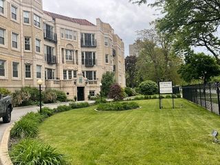 6832 S South Shore Drive 1, Chicago, IL 60649
