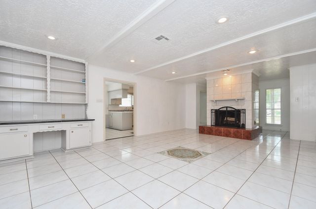 7714 Eichler Drive, Houston, TX 77036