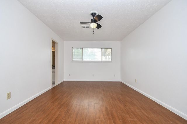 7714 Eichler Drive, Houston, TX 77036