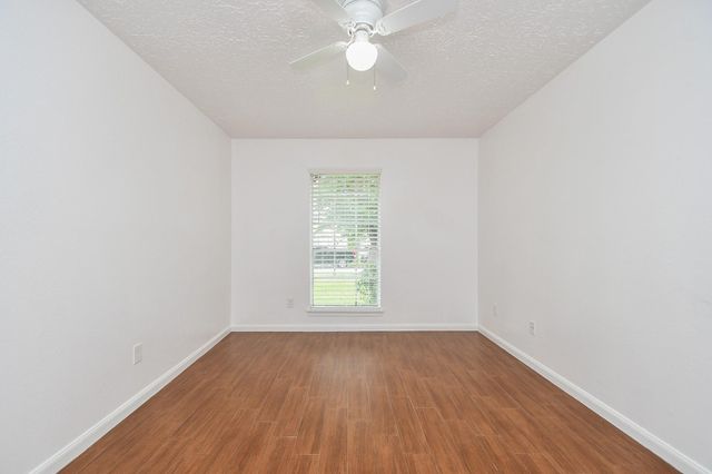 7714 Eichler Drive, Houston, TX 77036