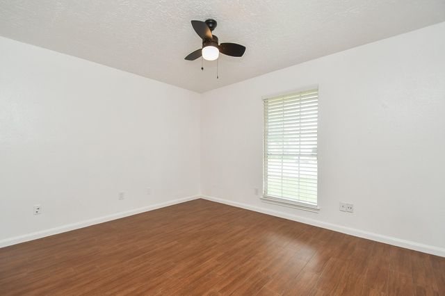 7714 Eichler Drive, Houston, TX 77036