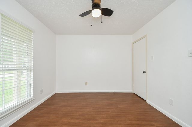7714 Eichler Drive, Houston, TX 77036