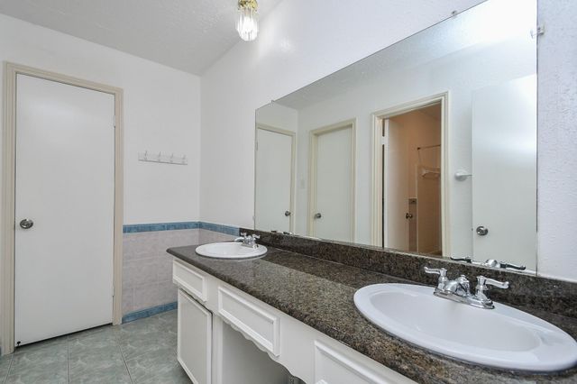 7714 Eichler Drive, Houston, TX 77036