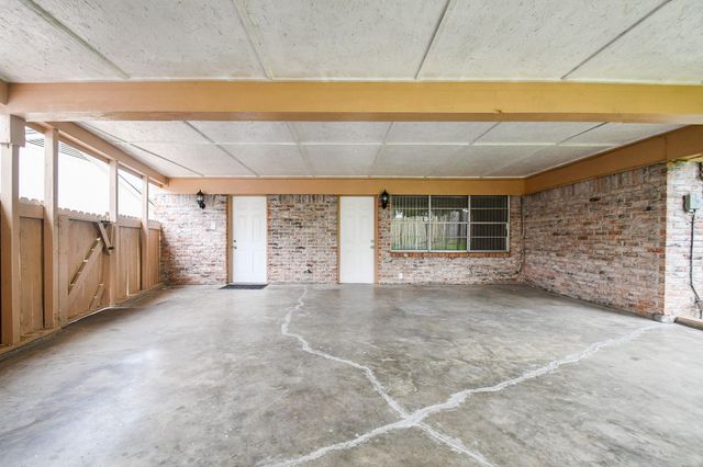7714 Eichler Drive, Houston, TX 77036