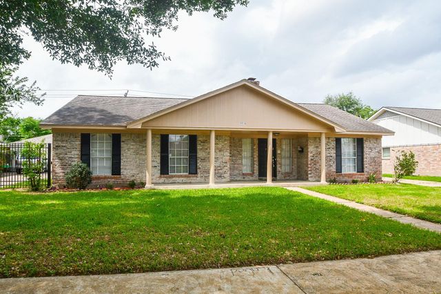 7714 Eichler Drive, Houston, TX 77036