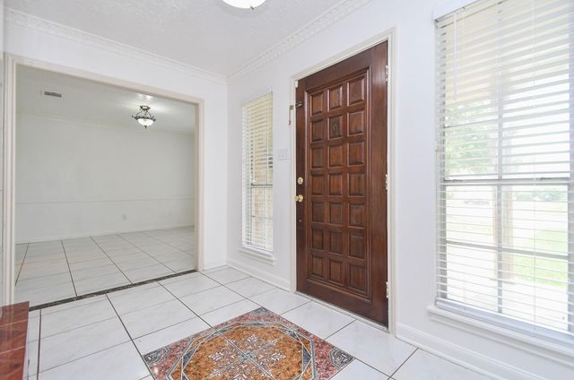 7714 Eichler Drive, Houston, TX 77036