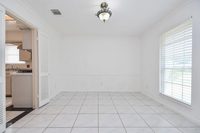 7714 Eichler Drive, Houston, TX 77036