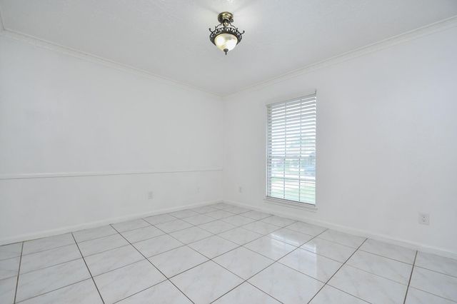 7714 Eichler Drive, Houston, TX 77036