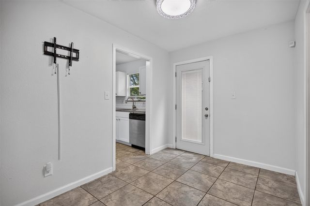 1618 Willow Street, Grand Prairie, TX 75050