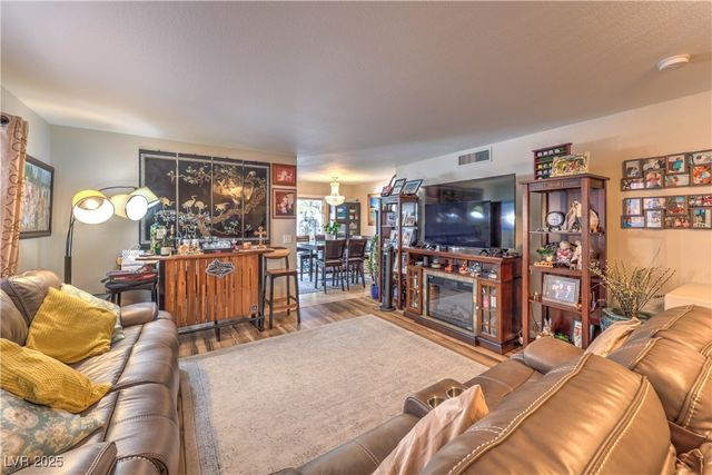 8056 Cimarron Ridge Drive 101, Las Vegas, NV 89128