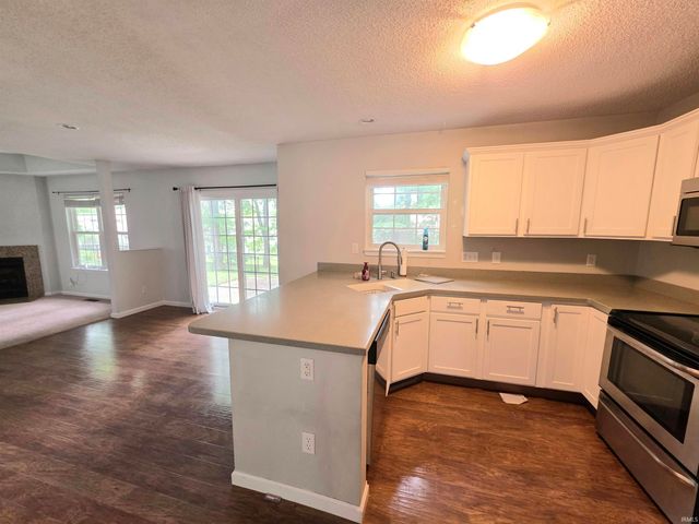 2218 S Bent Tree Drive, Bloomington, IN 47401