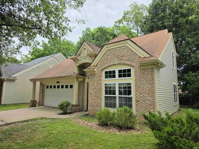 2218 S Bent Tree Drive, Bloomington, IN 47401