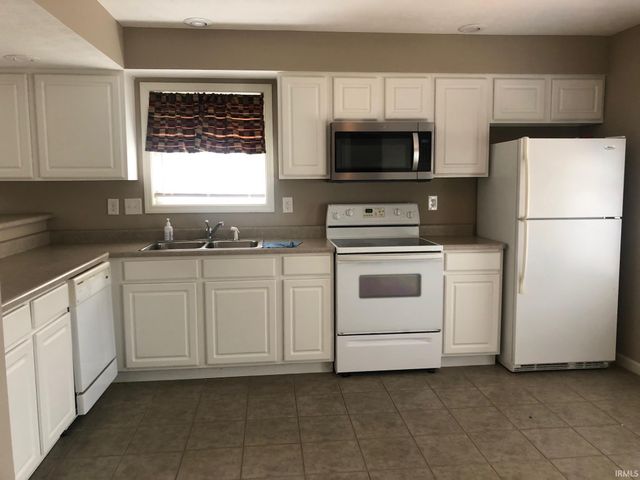 1285 S Cobble Creek Circle, Bloomington, IN 47401