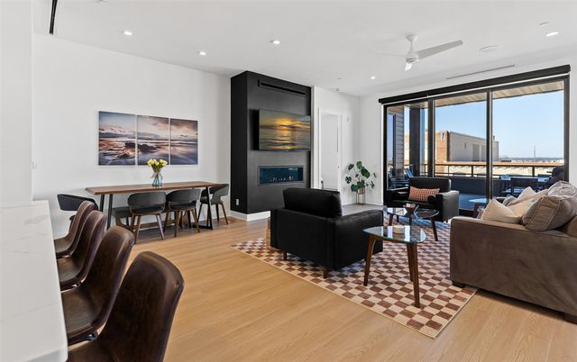 159 S River Avenue 303, Holland, MI 49423