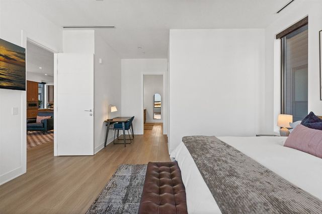 159 S River Avenue 303, Holland, MI 49423