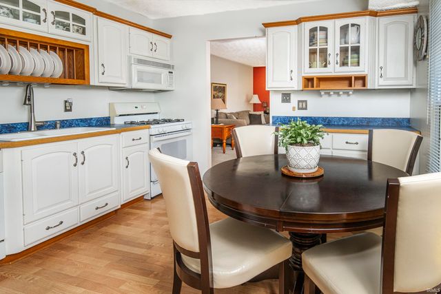 151 White Lane, Bedford, IN 47421