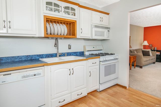 151 White Lane, Bedford, IN 47421