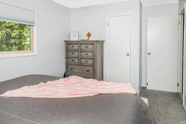 151 White Lane, Bedford, IN 47421