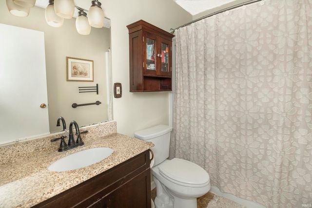 151 White Lane, Bedford, IN 47421