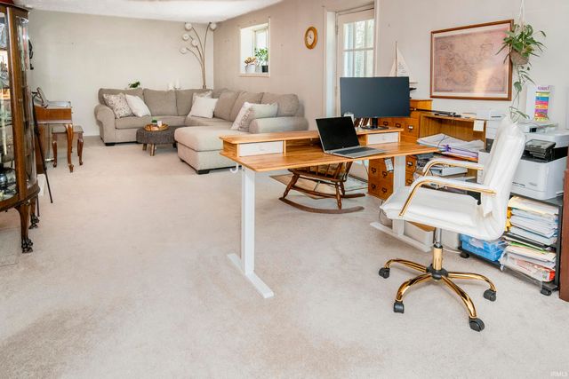 151 White Lane, Bedford, IN 47421