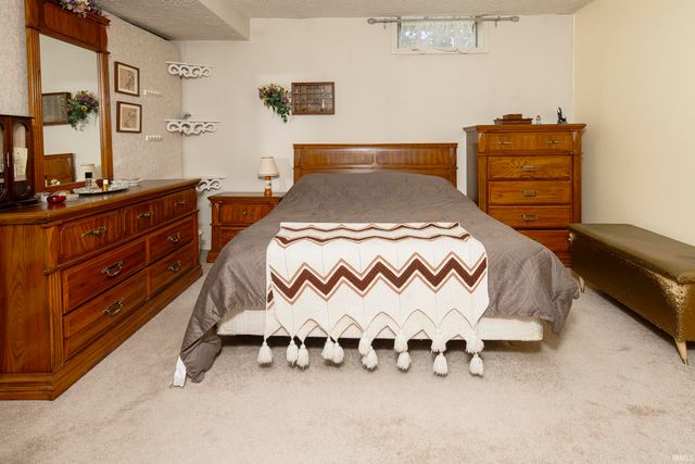 151 White Lane, Bedford, IN 47421